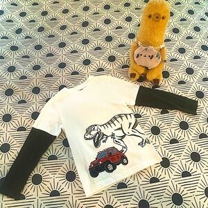 Fun Boy’s Dino w/Jeep embroidered Layered Tee (Sz 7)